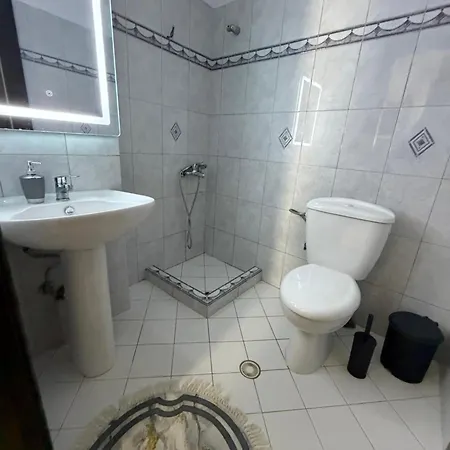Estia Sarande